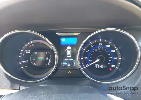 2013 Hyundai Sonata Hybrid Limited z USA, uszkodzony, nr VIN KMHEC4A40DA067344